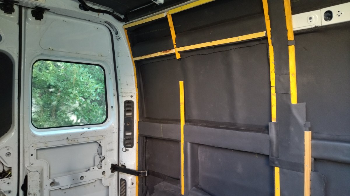 Armaflex pour Isoler un Van ou Fourgon : Pose, prix