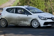 La Clio 4 R3 de rallye en essais près de Maubeuge