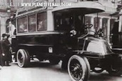 Les premiers autobus 1906-1955