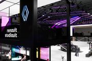 Renault tente de revendre ses parts dans Nissan au prix fort 