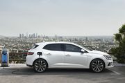 La M&eacute;gane berline passe d&eacute;sormais &agrave; l&rsquo;hybride rechargeable