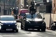 La future Clio restylée surprise lors d'un tournage publicitaire