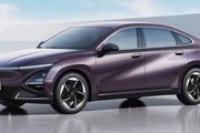 یک اتومبیل برقی جدید R5 و Tesla Model 3 را مسابقات می کند