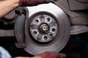 Voici les principaux signes qui indiquent une usure des disques de frein 