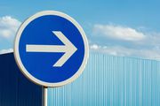 Panneaux de signalisation, éléments indispensables mais trop nombreux