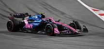 Mercedes devant, Alpine derrière à Singapour