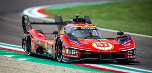 https://www.planeterenault.com/images/300x0/UserFiles/photos/slideshow/6-hors-imola-prologue-land.jpg