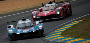 https://www.planeterenault.com/images/300x0/UserFiles/photos/slideshow/Alpine_24H_Mans-2025_3.jpg