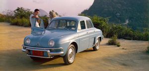 https://www.planeterenault.com/images/300x0/UserFiles/photos/slideshow/COM19634020102-Dauphine.jpg