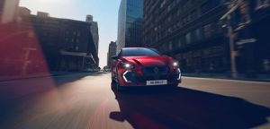 https://www.planeterenault.com/images/300x0/UserFiles/photos/slideshow/Clio6_2025_44.jpg