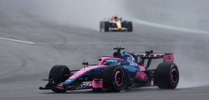 https://www.planeterenault.com/images/300x0/UserFiles/photos/slideshow/GP_Bahrein_2026_1.jpg