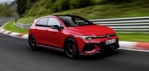 https://www.planeterenault.com/images/300x0/UserFiles/photos/slideshow/Golf_GTI_2025_Edition_50.jpg