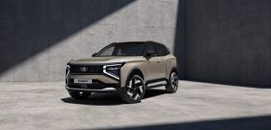 https://www.planeterenault.com/images/300x0/UserFiles/photos/slideshow/Lada_Azimut_2.jpg