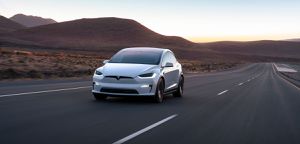 https://www.planeterenault.com/images/300x0/UserFiles/photos/slideshow/ModelX_73.jpg
