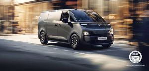 https://www.planeterenault.com/images/300x0/UserFiles/photos/slideshow/Renault-Trafic-Van-E-Tech-m.jpg