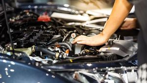 https://www.planeterenault.com/images/300x0/UserFiles/photos/slideshow/S0-Les-cles-de-l-entretien-mecanique-les-astuces-et-conseils-de-Caradisiac-624217-2.jpg