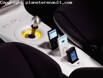 Twingo Concept (09/2006) 0