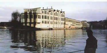 En 1992, l'île Seguin ferme ses portes. L'usine que Louis avait fait construire avec son propre argent n'est plus aujourd'hui qu'un vieux bâtiment désarmé. Tristesse....