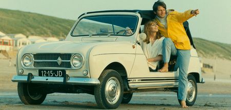 Une Renault 4L « Plein Air » de 1968 bat tous les records aux enchères à Rétromobile 2026