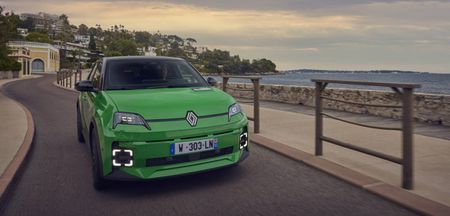 Voitures électriques en juillet: Renault atomise la concurrence, mais la R4 déçoit encore