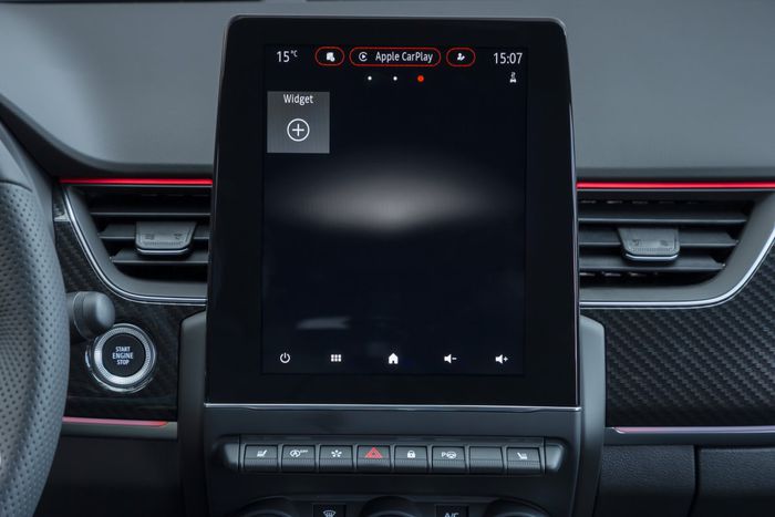 l'écran tactile central de 9,3 pouces débarque dès la finition Intens