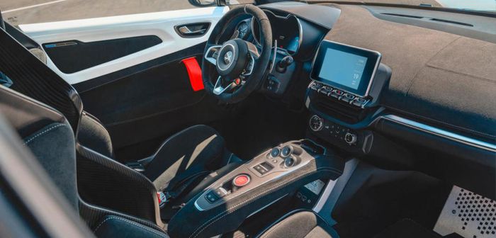 L'intérieur de l'A110 R