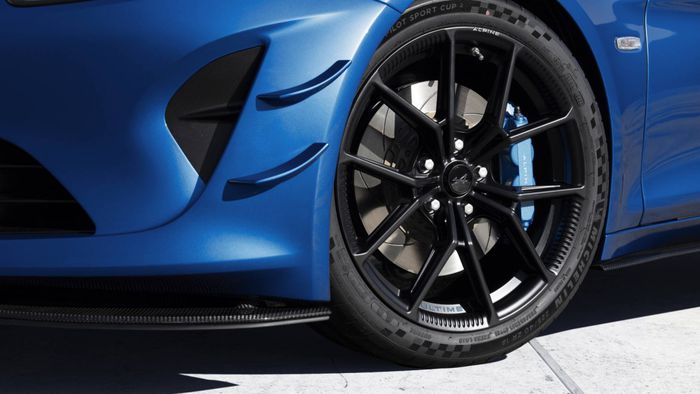 Nouvelle Alpine A110 R Ultime détails
