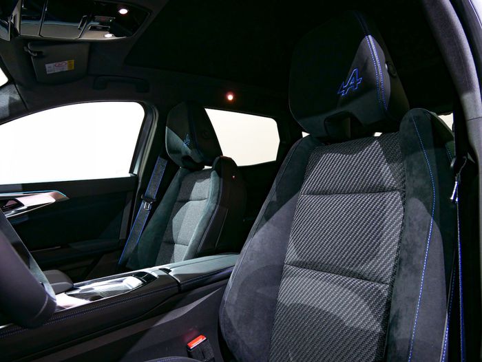 La sellerie spécifique à la version Esprit Alpine de l'austral