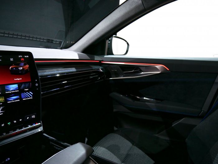 48 couleurs sont disponibles pour ces bandeaux lumineux