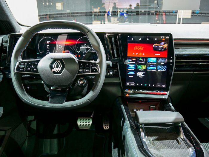 La planche de bord du SUV, similaire à la Renault Mégane