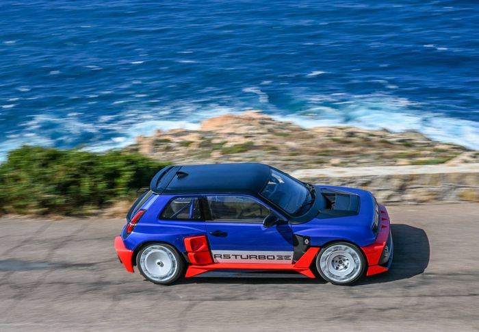 R5 Turbo 3E au tour de corse historique 2025