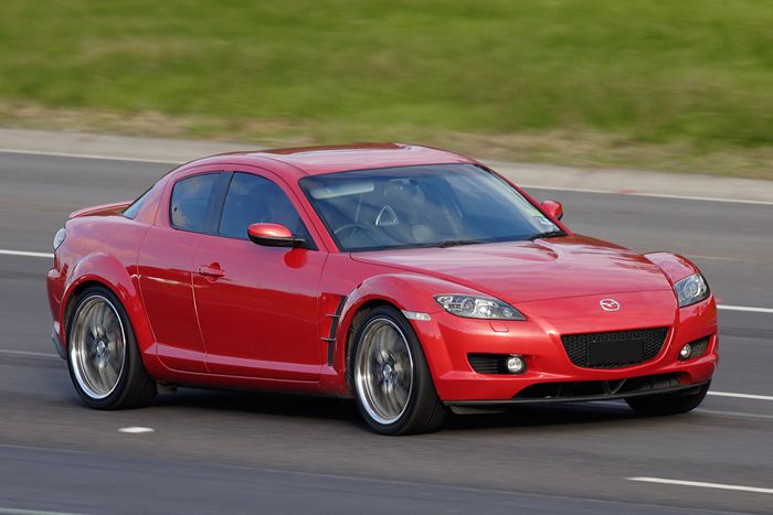 Mazda RX-8, à moteur rotatif