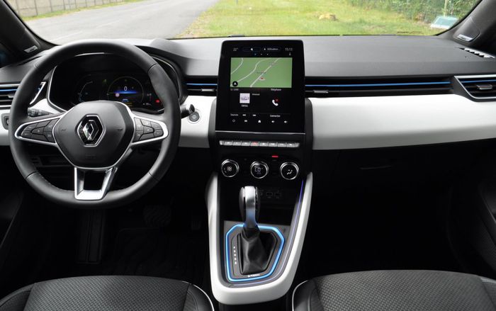 Habtitacle Clio E-TECH Intens