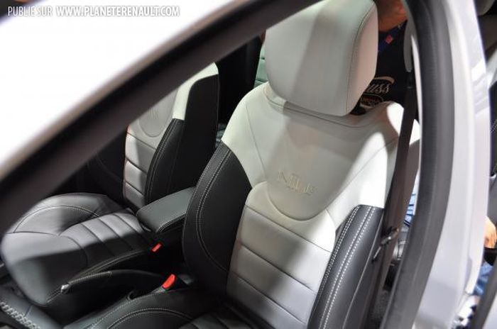 Mondial 2014: Clio Initiale Paris 0