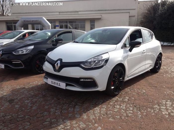 Notre Clio RS en châssis CUP