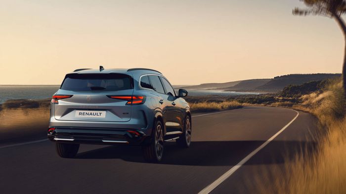 Nouveau Renault Espace 2025 (arrière)