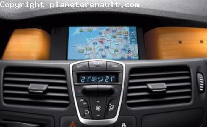 Console centrale Laguna 3 2007