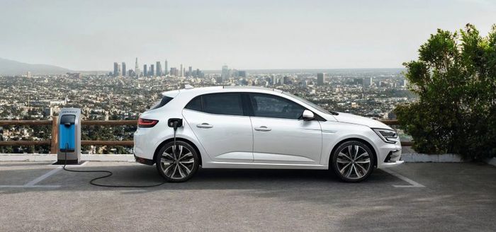 Conserver l'hybride pour éviter un échec cuisant avec l'électrique