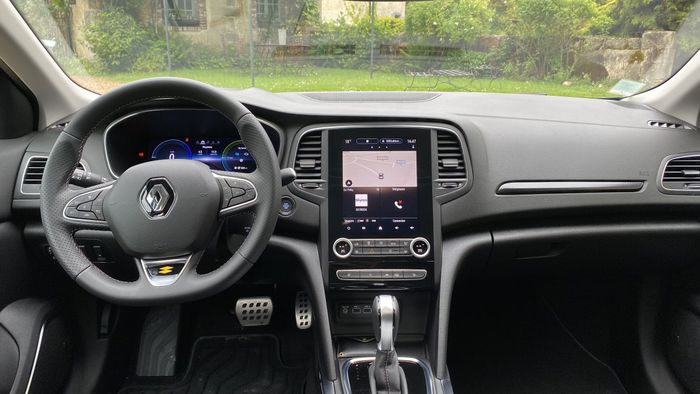 L'intérieur est identique à la version Estate