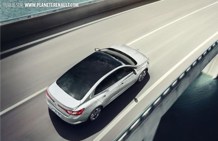 Mégane Sedan (2016) 1