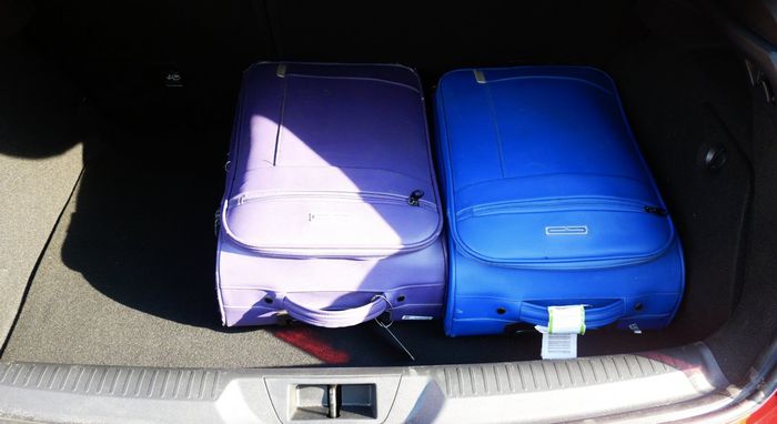 Le coffre de la berline thermique