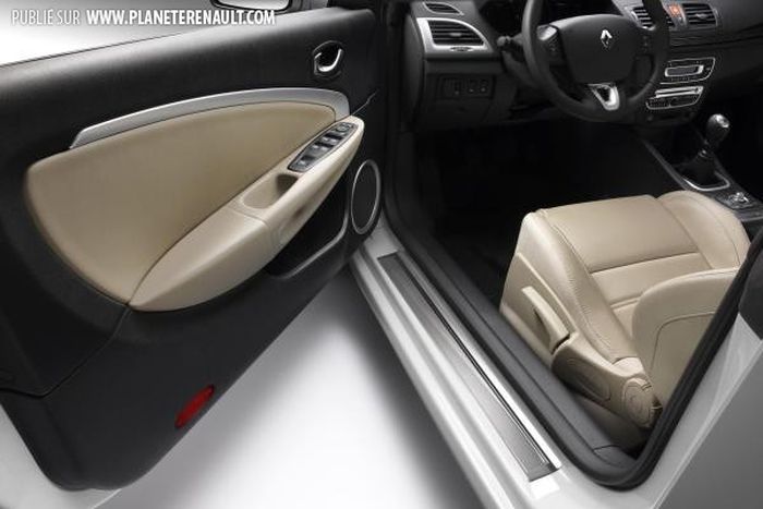 Porte Mégane III CC