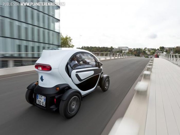 Des vitres pour le Renault Twizy (2012)