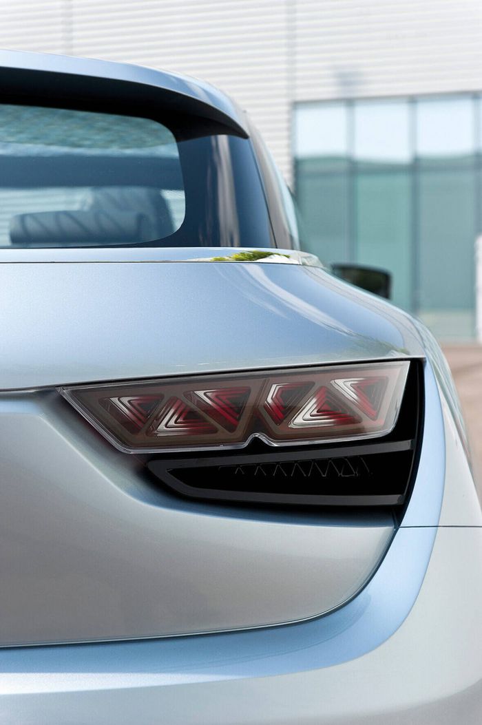 Détais feux arrières Renault projet DFB