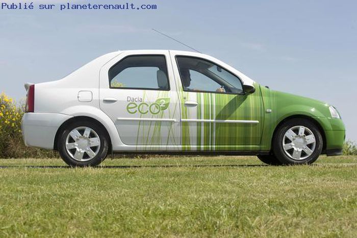 Logan Eco2 Concept (2007) 2