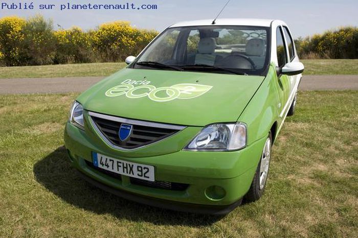 Logan Eco2 Concept (2007) 0