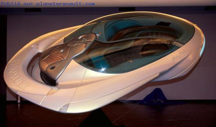 Reinastella (1992) 1