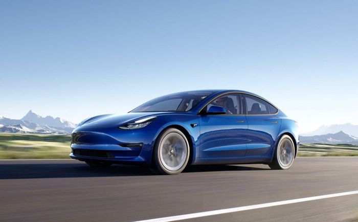 Tesla en tête des ventes avec son Model 3