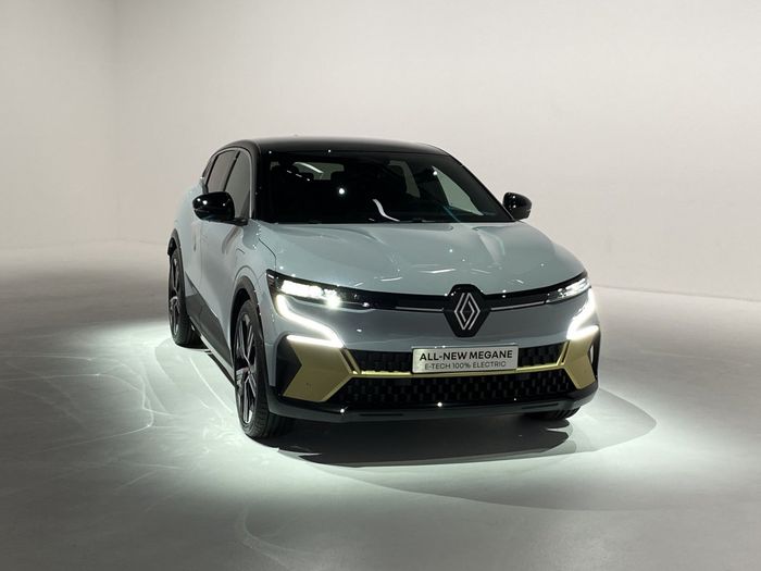 Le modèle reprend les caractéristiques du concept-car eVision