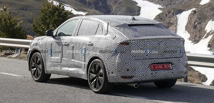 L'Avantime pourrait être le nom donné à l'Austral Coupé